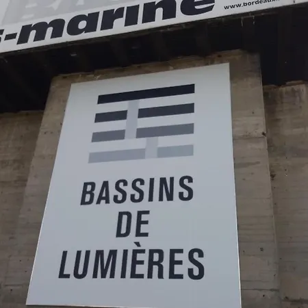 Bateau-hôtel Bâteau Cocoon Au Bassin Des Lumières